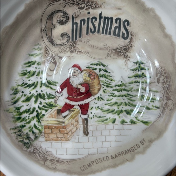 Ceramics From Italy 9 inch serving bowl Santa - Picture 2 of 3